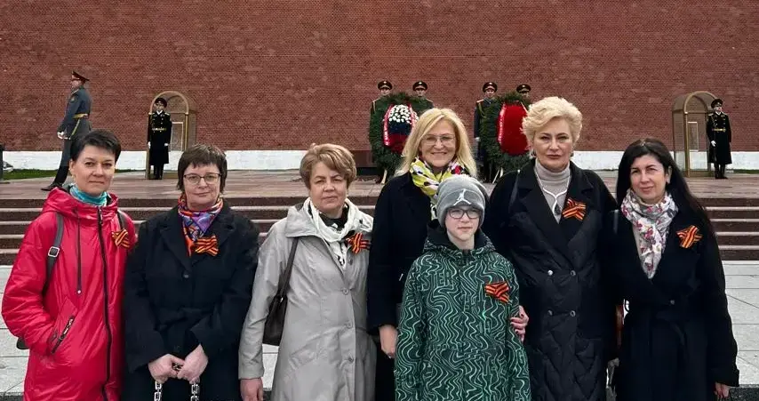 Eurasian Academy of Good Practices as part of the delegation of  "SID and GP" of the Ministry of Industry and Trade of Russia took part in the ceremony of laying flowers at the Tomb of the Unknown Soldier.