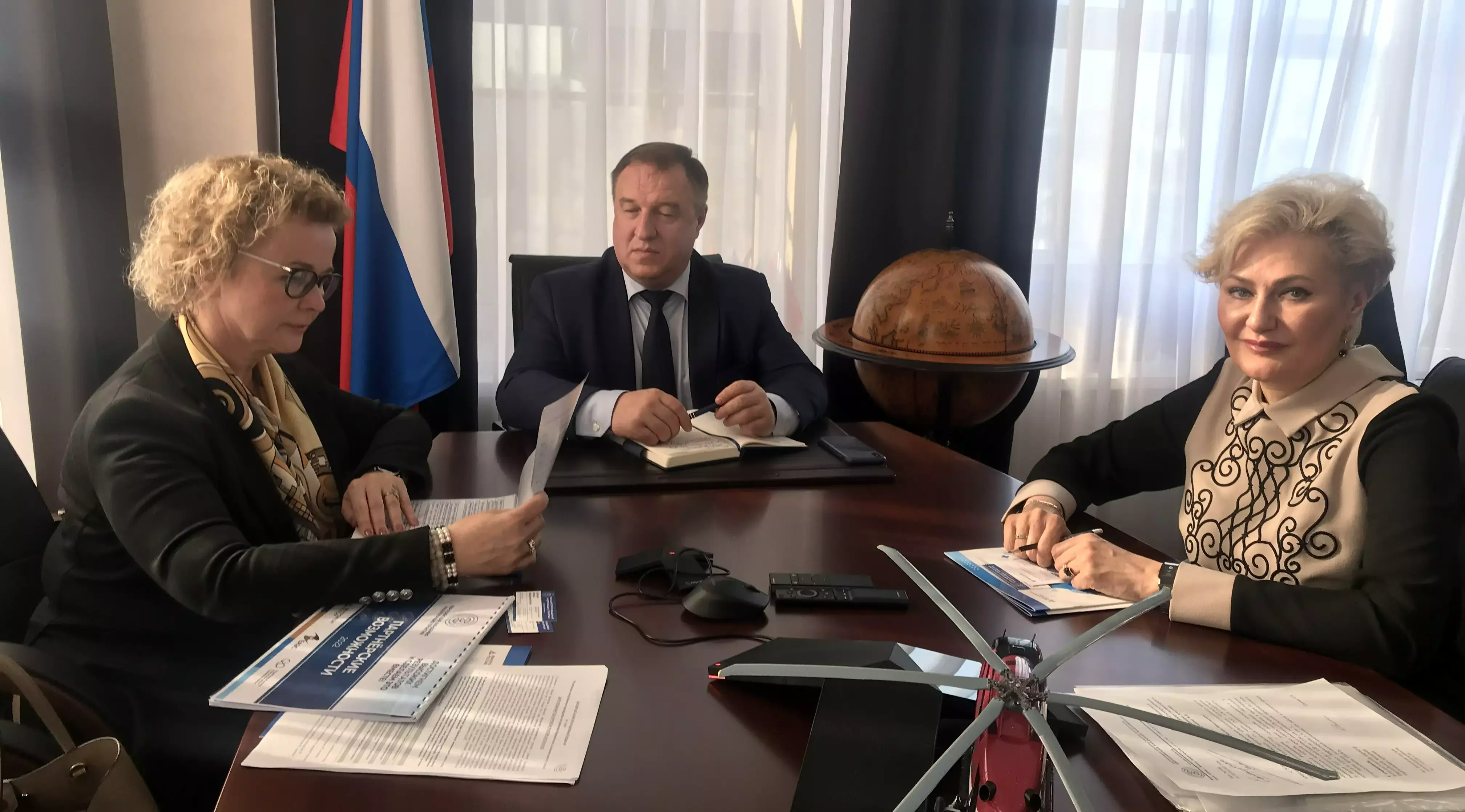24 марта 2022 года состоялась рабочая встреча руководителей Евразийской Академии надлежащих практик и АО «Акрихин»